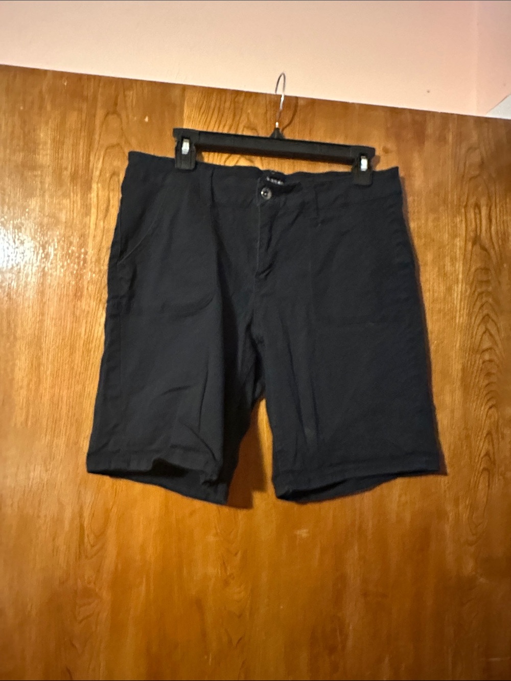 Hannah Black Casual Stretch Bermuda Shorts